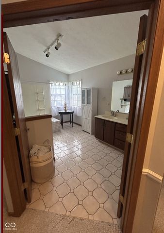 6391 Crimson Circle East Drive, Indianapolis, IN 46227