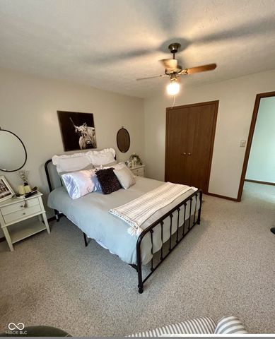 6391 Crimson Circle East Drive, Indianapolis, IN 46227