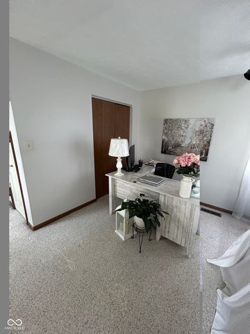 6391 Crimson Circle East Drive, Indianapolis, IN 46227