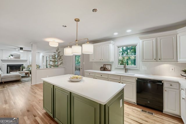 2119 Wilshire Drive SW, Marietta, GA 30064