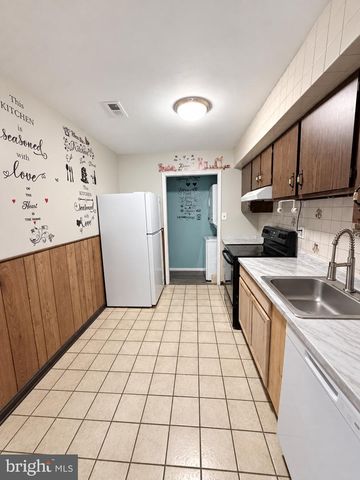 1004 TIMBER CREEK RD, Clementon, NJ 08021