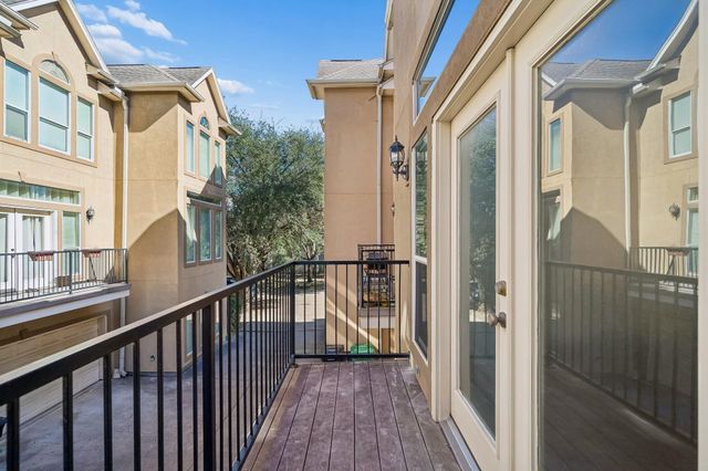 1415 Birdsall Street, Houston, TX 77007