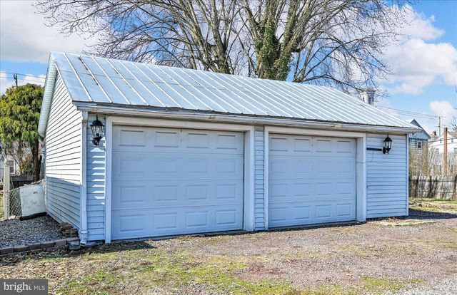 108 S COLLEGE ST, Myerstown, PA 17067