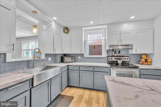 108 S COLLEGE ST, Myerstown, PA 17067