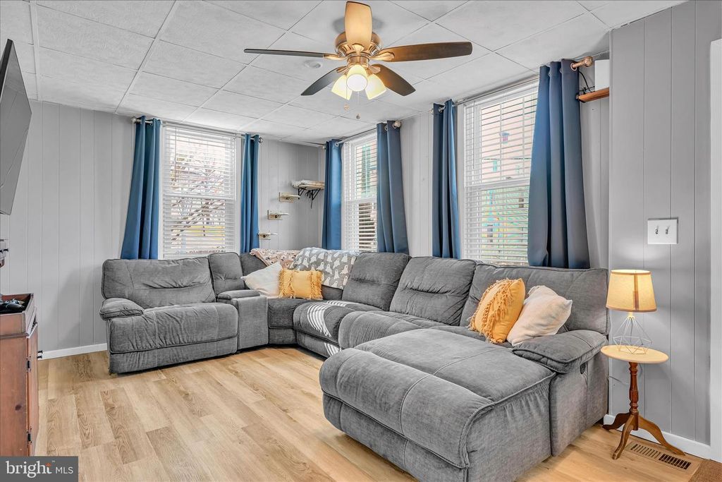 108 S COLLEGE ST, Myerstown, PA 17067