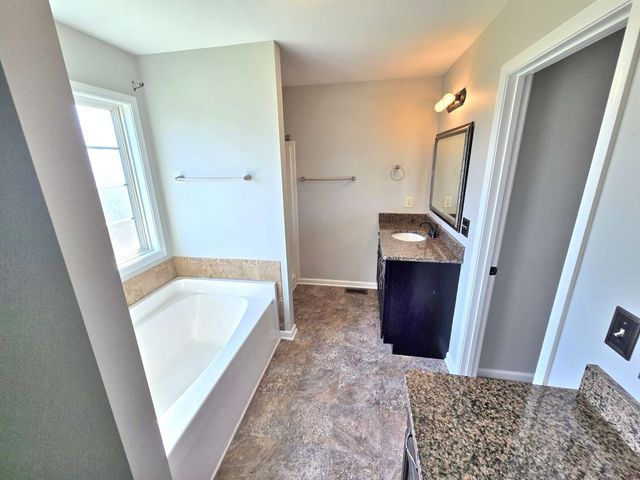 1085 Castlerock Dr, Clarksville, TN 37042
