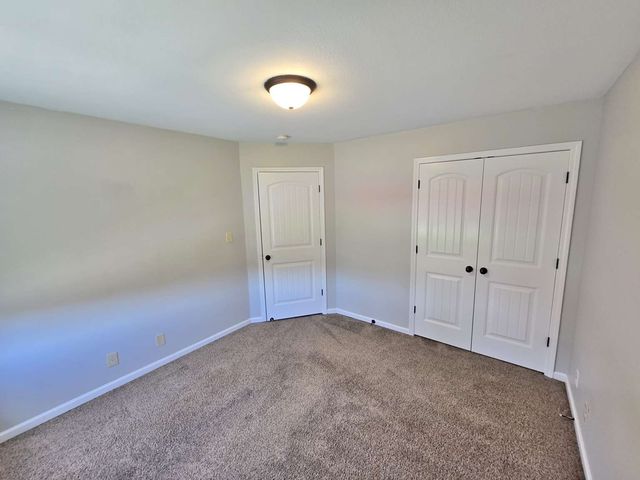 1085 Castlerock Dr, Clarksville, TN 37042