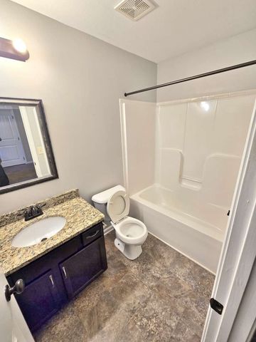 1085 Castlerock Dr, Clarksville, TN 37042