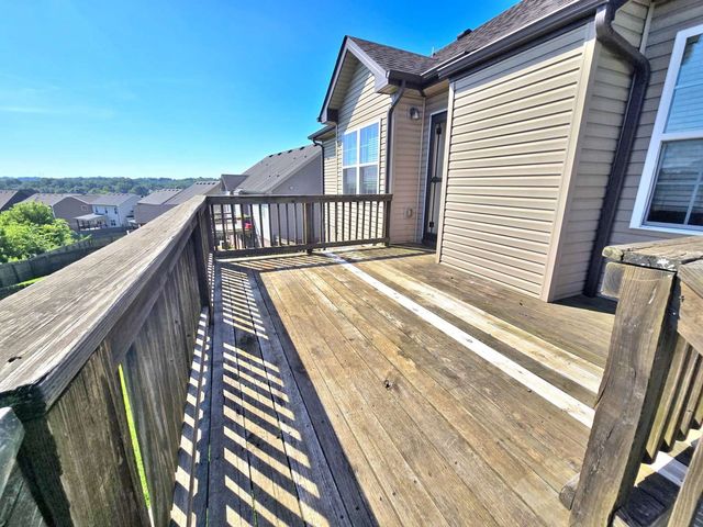 1085 Castlerock Dr, Clarksville, TN 37042
