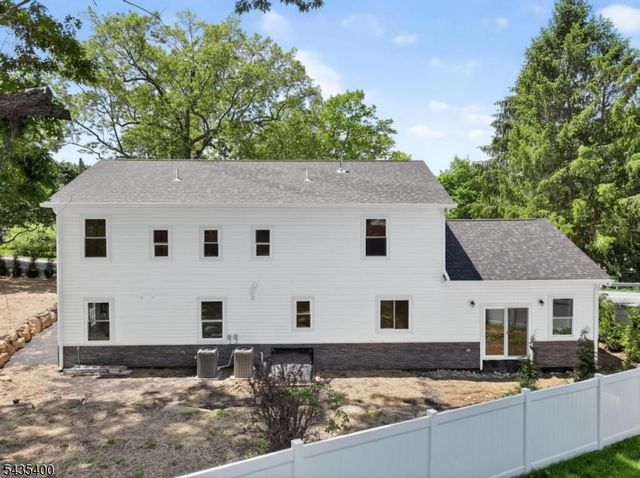 35 Stanhope Rd, Sparta Twp., NJ 07871