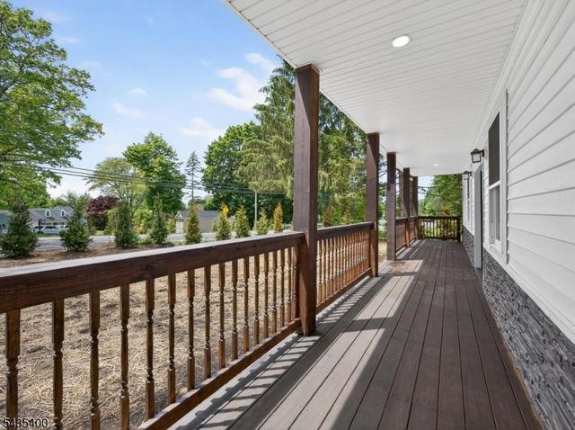 35 Stanhope Rd, Sparta Twp., NJ 07871