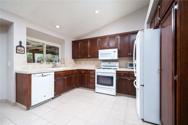 135 Bold Venture, Perris, CA 92571