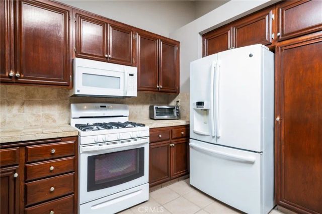 135 Bold Venture, Perris, CA 92571