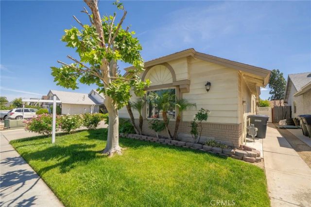 135 Bold Venture, Perris, CA 92571