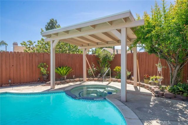 135 Bold Venture, Perris, CA 92571