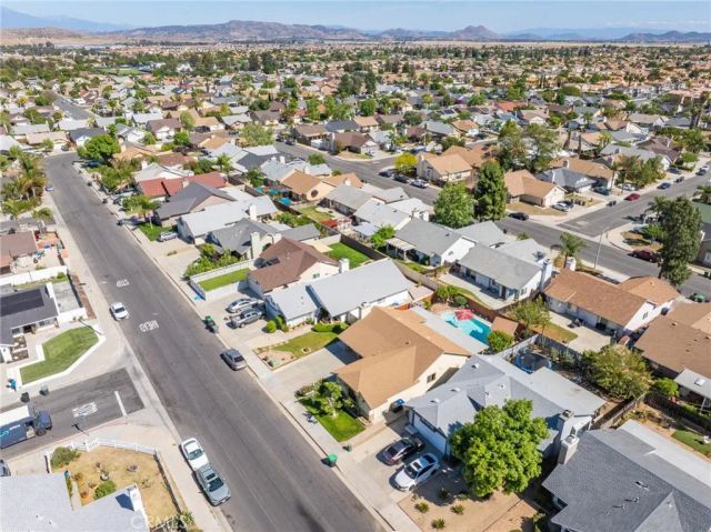 135 Bold Venture, Perris, CA 92571