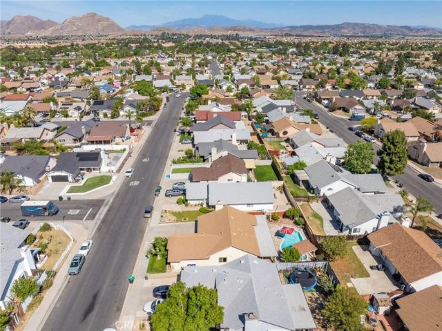 135 Bold Venture, Perris, CA 92571