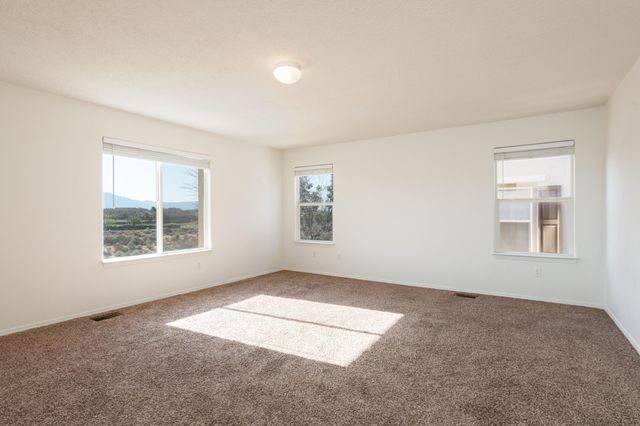 3540 Clear Creek Road NE, Rio Rancho, NM 87144