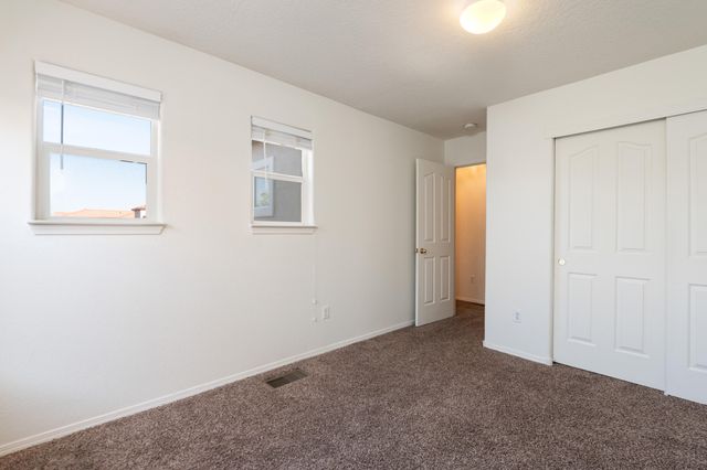 3540 Clear Creek Road NE, Rio Rancho, NM 87144