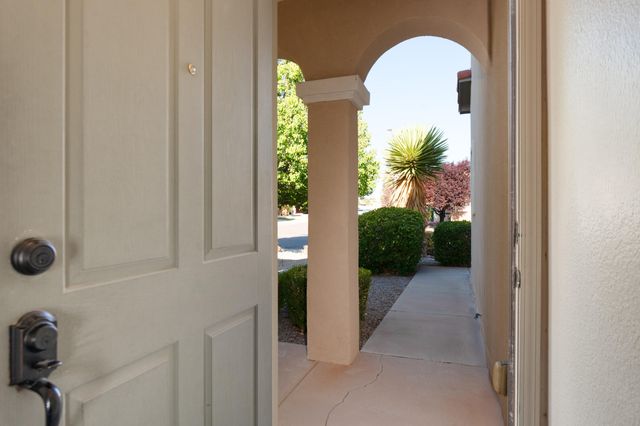 3540 Clear Creek Road NE, Rio Rancho, NM 87144