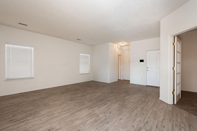 3540 Clear Creek Road NE, Rio Rancho, NM 87144