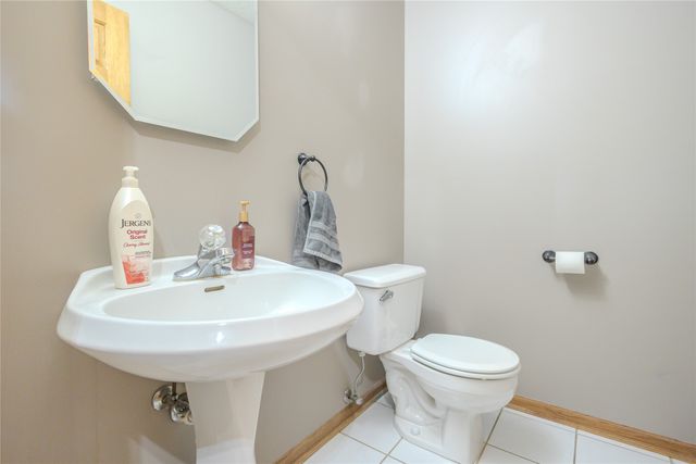 1401 NW Cedarwood Drive, Ankeny, IA 50023