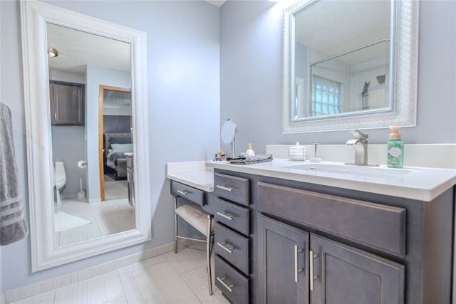 1401 NW Cedarwood Drive, Ankeny, IA 50023