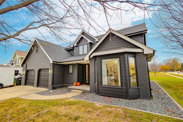 1401 NW Cedarwood Drive, Ankeny, IA 50023