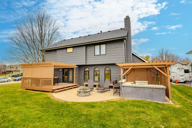 1401 NW Cedarwood Drive, Ankeny, IA 50023