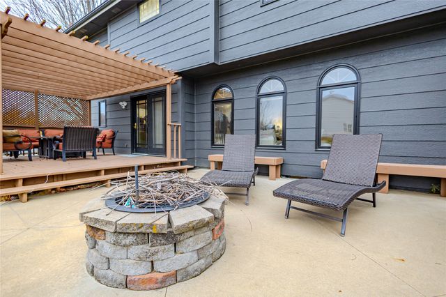 1401 NW Cedarwood Drive, Ankeny, IA 50023