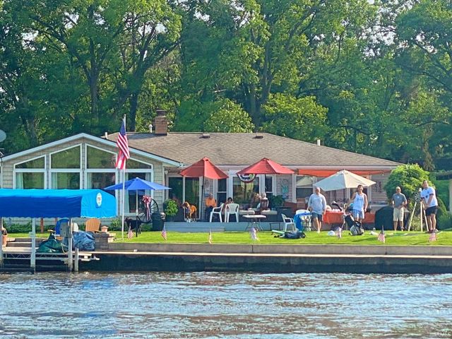 29453 River Shore Estate, Elkhart, IN 46516