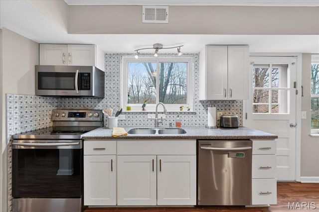 1104 Cantina Drive, Chesterfield, MO 63141