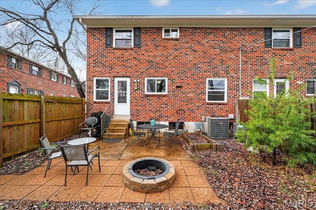 1104 Cantina Drive, Chesterfield, MO 63141