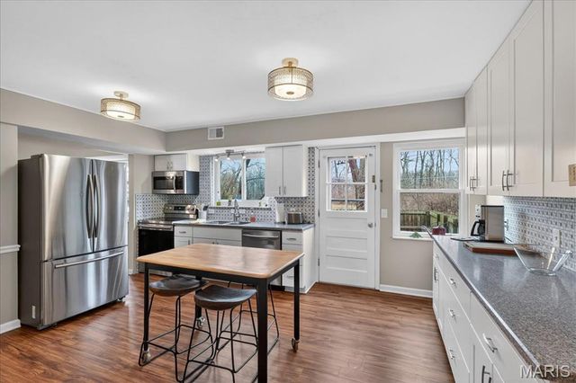 1104 Cantina Drive, Chesterfield, MO 63141