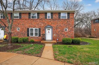 1104 Cantina Drive, Chesterfield, MO 63141