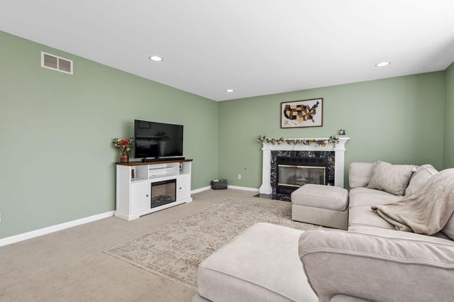 2657 Arran Quay Terrace, Valparaiso, IN 46385