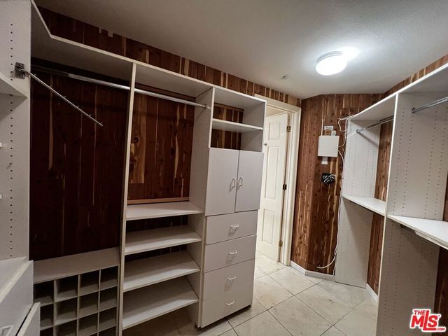 2357 Brookshire Lane, Los Angeles, CA 90077