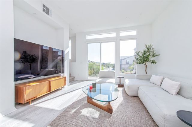 128 Keeper, Irvine, CA 92618
