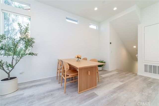 128 Keeper, Irvine, CA 92618