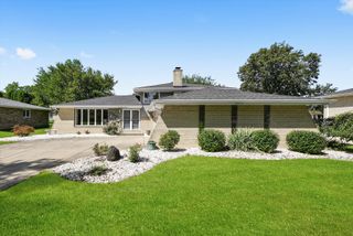 14216 Clearview Drive, Orland Park, IL 60462