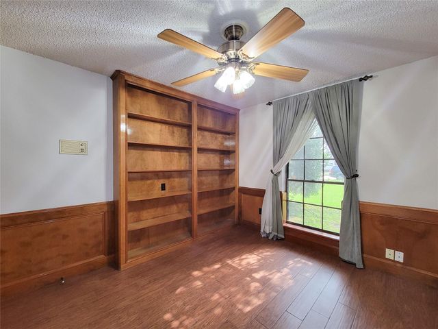 3 Thunderbird Circle, Baytown, TX 77521