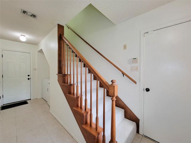 3 Thunderbird Circle, Baytown, TX 77521