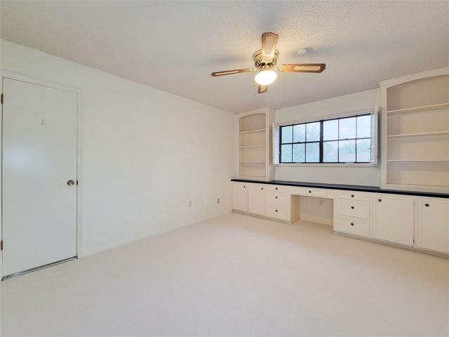 3 Thunderbird Circle, Baytown, TX 77521