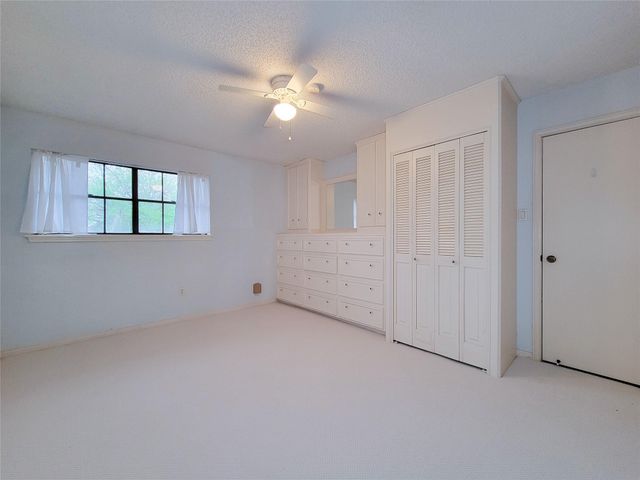 3 Thunderbird Circle, Baytown, TX 77521