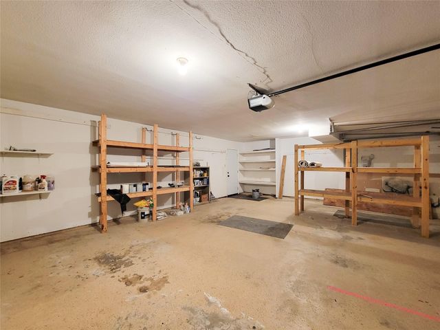 3 Thunderbird Circle, Baytown, TX 77521