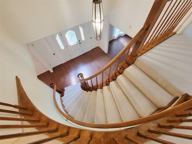 3 Thunderbird Circle, Baytown, TX 77521