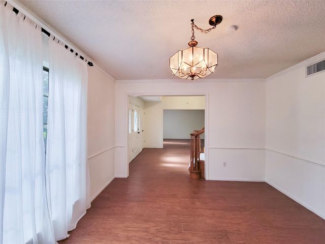 3 Thunderbird Circle, Baytown, TX 77521