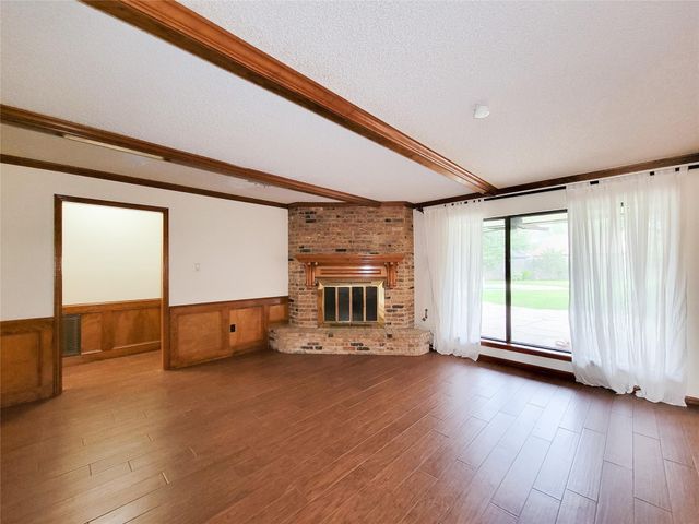 3 Thunderbird Circle, Baytown, TX 77521