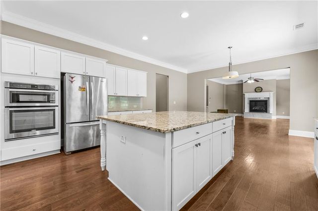 3760 Kentwood Court, Suwanee, GA 30024