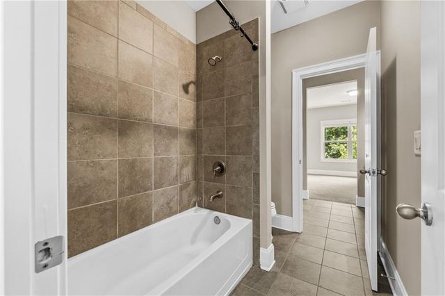 3760 Kentwood Court, Suwanee, GA 30024